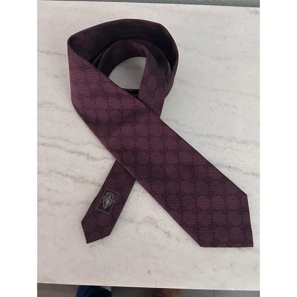 AUTHENTIC GUCCI MONOGRAM GG NECK TIE WINE 3.5” W